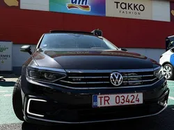 Culoarenegru Utilizat 2020 VW Passat GTE Break | 18.300 EUR (Preț OK)
