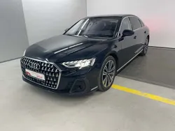 Albastru dechis metalic Utilizat 2023 Audi A8L Berlinǎ | 65.000 EUR