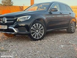 Culoarenegru Utilizat 2016 Mercedes GLC250 SUV | 21.990 EUR (Preț bun)