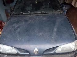 Utilizat 1996 Renault Mégane Berlinǎ | 200 EUR