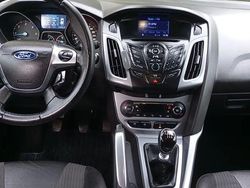 Culoarenegru Utilizat 2012 Ford Focus Titanium Break | 4.500 EUR (Preț OK)