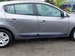 Gri Utilizat 2012 Renault Mégane III Hatchback | 5.200 EUR (Puțin scump)