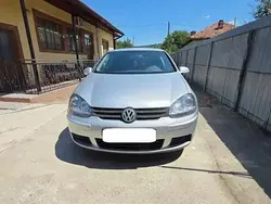 Gri Utilizat 2004 VW Golf V Hatchback | 2.650 EUR (Preț OK)
