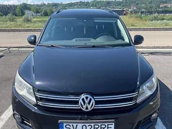 Negru Utilizat 2015 VW Tiguan Trendline SUV | 10.500 EUR (Super Preț)