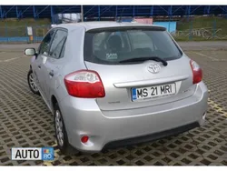 Gri Utilizat 2011 Toyota Auris Hatchback | 5.800 EUR