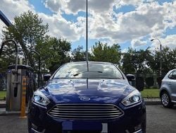 Culoarealbastru Utilizat 2016 Ford Focus Titanium Hatchback | 9.100 EUR (Preț OK)