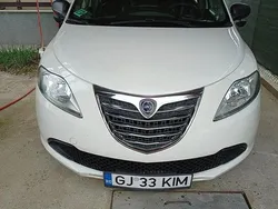 Culoarealb Utilizat 2013 Lancia Ypsilon Hatchback | 3.900 EUR