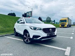 Culoarealb Utilizat 2021 MG ZS Luxury Berlinǎ | 14.999 EUR