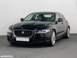 Albastru Utilizat 2016 Jaguar XE Prestige Berlinǎ | 13.850 EUR