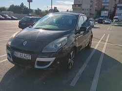Utilizat 2011 Renault Scénic III Bose Edition Monovolum | 4.550 EUR (Puțin scump)