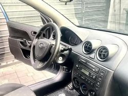 Utilizat 2005 Ford Fiesta Hatchback | 1.150 EUR (Preț OK)