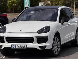 Culoarealb Utilizat 2016 Porsche Cayenne Platinum Edition SUV | 22.800 EUR