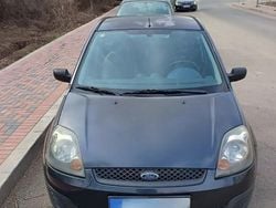 Gri Utilizat 2005 Ford Fiesta Hatchback | 1.600 EUR (Preț bun)
