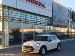 Alb Utilizat 2016 Mini ONE Hatchback | 9.490 EUR