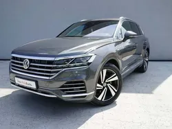 Gri mediu normal Utilizat 2019 VW Touareg Atmosphere SUV | 38.000 EUR (Super Preț)