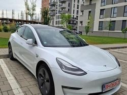 Culoarealb Utilizat 2020 Tesla Model 3 Berlinǎ | 20.900 EUR (Preț bun)