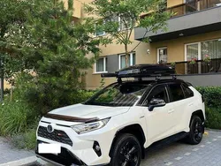 Culoarealb Utilizat 2020 Toyota RAV4 Hybrid SUV | 30.000 EUR (Puțin scump)