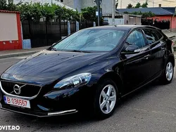 Negru Utilizat 2016 Volvo V40 Momentum Break | 8.950 EUR (Preț OK)