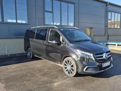 Culoarenegru Utilizat 2023 Mercedes V300 Edition Monovolum | 64.697 EUR (Puțin scump)
