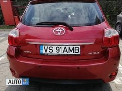 Rosu Utilizat 2010 Toyota Auris | 4.400 EUR (Scump)