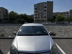 Utilizat 2007 Opel Astra GTC Coupe | 1.300 EUR