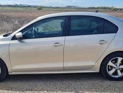 Culoaregri Utilizat 2011 VW Jetta Berlinǎ | 5.200 EUR (Preț bun)