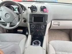 Utilizat 2007 Mercedes 320 Berlinǎ | 7.000 EUR