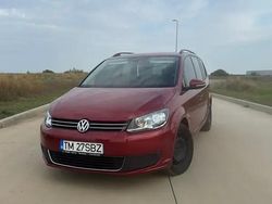 Rosu Utilizat 2014 VW Touran Monovolum | 7.500 EUR (Preț OK)
