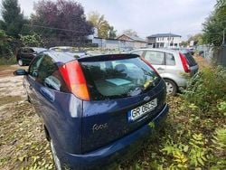 Culoarealbastru Utilizat 2001 Ford Focus Hatchback | 1.000 EUR (Preț OK)