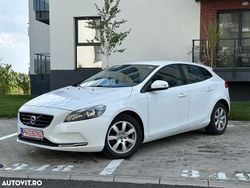 Culoarealb Utilizat 2013 Volvo V40 CC Momentum Break | 6.850 EUR (Preț OK)