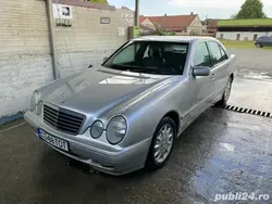 Utilizat 2000 Mercedes 220 Berlinǎ | 3.000 EUR