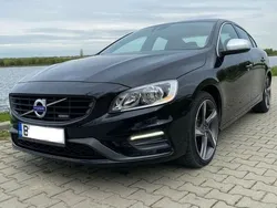 Negru Utilizat 2015 Volvo S60 R-Design Berlinǎ | 9.500 EUR (Preț OK)