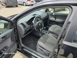 Negru Utilizat 2006 VW Polo Trendline Hatchback | 2.690 EUR (Preț OK)