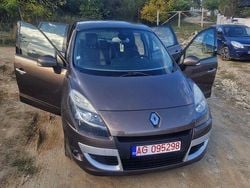 Culoaremaro Utilizat 2009 Renault Scénic III Avantage Monovolum | 3.500 EUR (Preț OK)