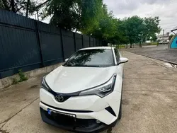 Alb Utilizat 2017 Toyota C-HR SUV | 14.350 EUR