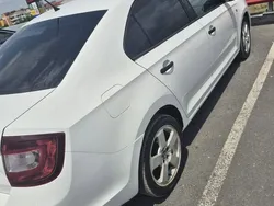 Alb Utilizat 2015 Skoda Rapid Active Hatchback | 4.500 EUR (Puțin scump)