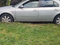 Utilizat 2002 Ford Mondeo Berlinǎ | 800 EUR (Preț OK)