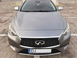 Culoareargint Utilizat 2016 Infiniti Q30 Premium Hatchback | 11.990 EUR