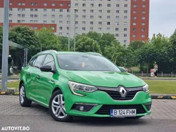 Culoareverde Utilizat 2017 Renault Mégane GrandTour Zen Break | 8.999 EUR (Puțin scump)
