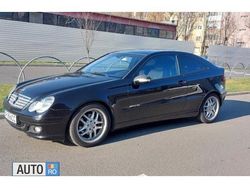 Negru Utilizat 2004 Mercedes C180 Coupe | 3.300 EUR (Preț OK)