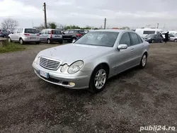 Argintiu Utilizat 2003 Mercedes E320 Berlinǎ | 3.990 EUR