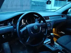 Argintiu Utilizat 2011 Skoda Superb Break | 4.199 EUR (Super Preț)