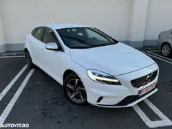 Alb Utilizat 2018 Volvo V40 R-Design Break | 13.000 EUR (Scump)