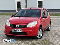 Rosu Utilizat 2010 Dacia Sandero Hatchback | 3.500 EUR (Preț OK)