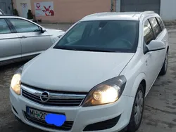 Alb Utilizat 2010 Opel Astra Berlinǎ | 2.800 EUR (Preț OK)