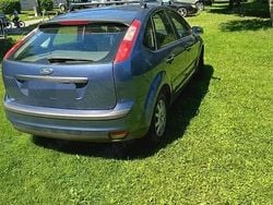 Utilizat 2005 Ford Focus Berlinǎ | 1.200 EUR (Preț bun)