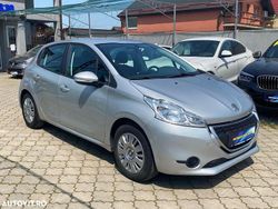 Culoareargint Utilizat 2015 Peugeot 208 Hatchback | 5.750 EUR (Preț OK)
