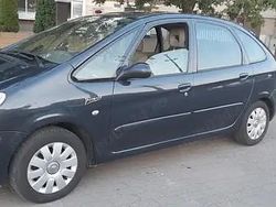 Utilizat 2006 Citroën Xsara Picasso Monovolum | 1.650 EUR