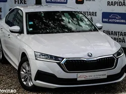 Alb Utilizat 2023 Skoda Octavia Ambition Berlinǎ | 16.990 EUR (Preț bun)