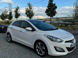 Alb Utilizat 2012 Hyundai i30 Comfort Hatchback | 6.500 EUR (Scump)